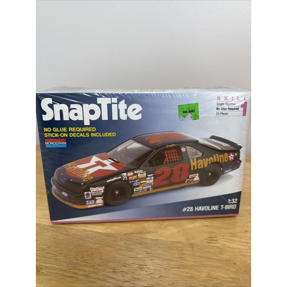 Monogram Snaptite 1:32 Model Kit #1086 Davey Allison #28 Havoline T Bird NASCAR